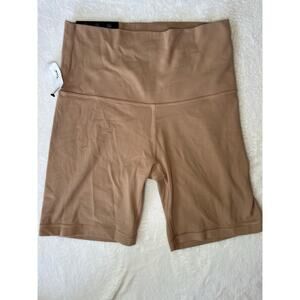TNA Aritzia Butter Hi Rise 7 Shorts Womens Sz Small Beige Bike Shorts NWT